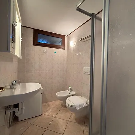 Lejlighed Casa Renato Lake View - Larihome A66